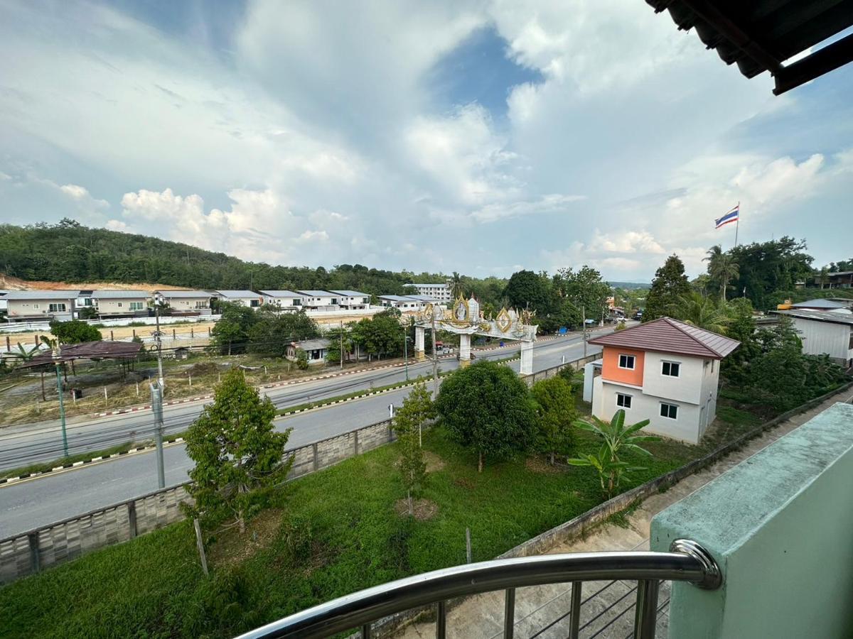 Vakantiehuis Thong Sai Homstay -ทองใสโฮมสเตย์- *